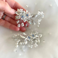 Elegant Crystal &amp; Pearl Bridal Shoe Clips (9.5cm x 6.5cm)