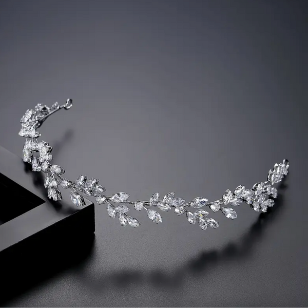 Crystal Leaf Bridal Headband – Silver Rhinestone Wedding Hair Vine (29cm)