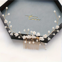 Floral Pearl Bridal Hair Comb – Delicate Wedding Hairpiece in Silver or Gold (15cm)