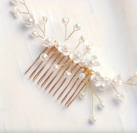 Floral Pearl Bridal Hair Comb – Delicate Wedding Hairpiece in Silver or Gold (15cm)